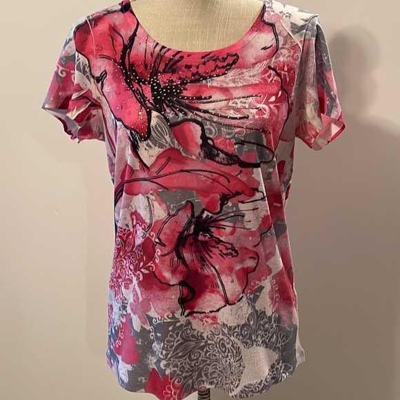 Style & Company Short Sleeved Top - Picture 2 of 16